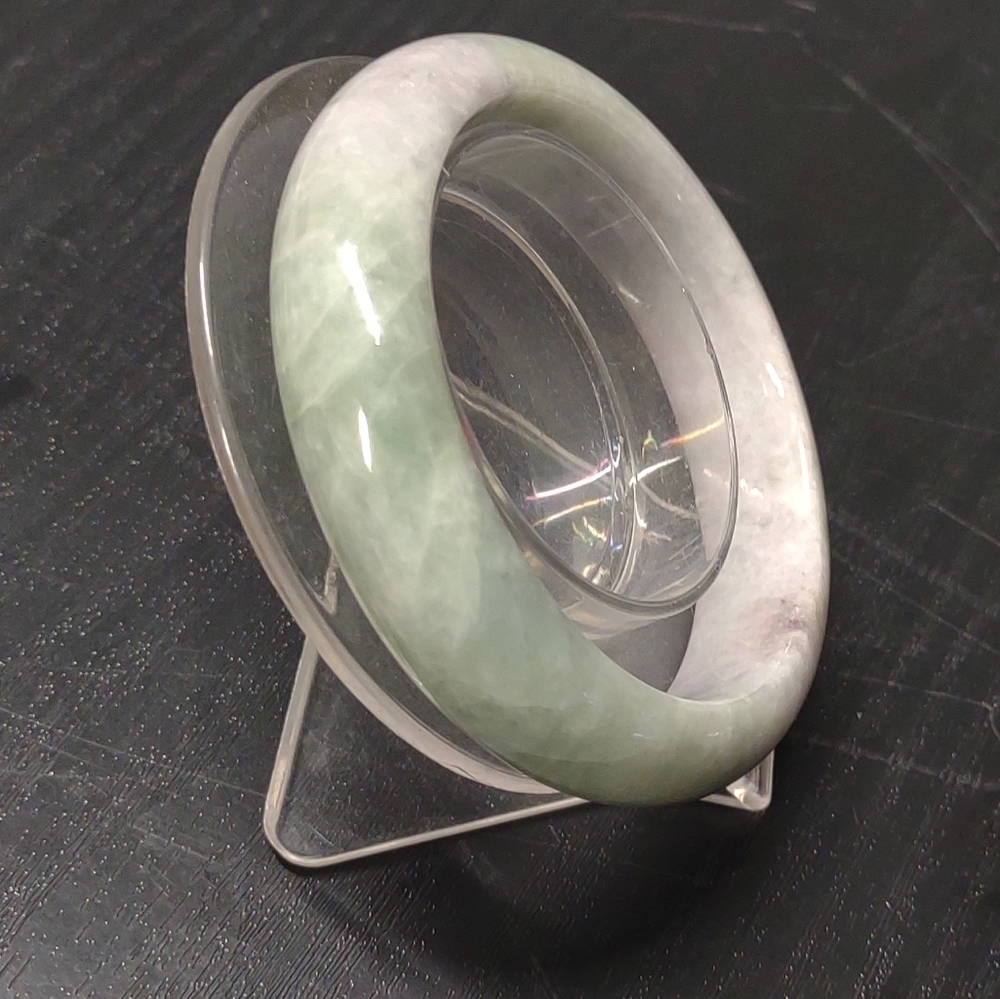 Jadeite bangle - Picture 4 of 6
